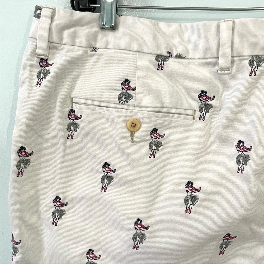 Tommy Bahama White Embroidered Hula Girls Shorts Size 40